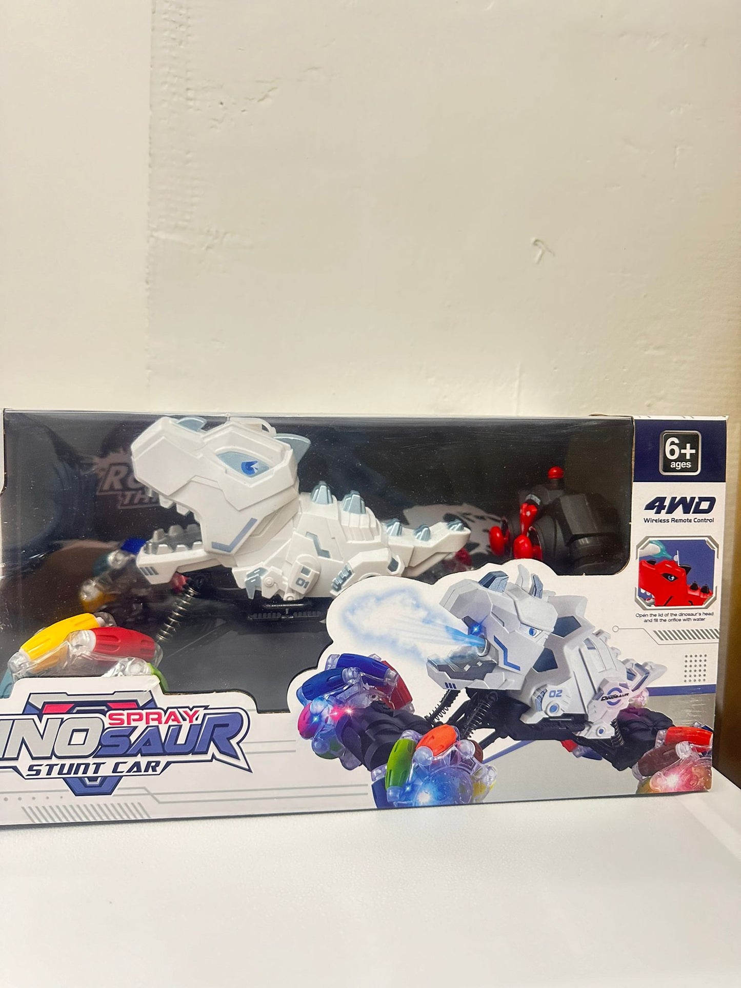 XXL DINOSAUR 360 DIAĽKOVÉ OVLÁDANIE S VODNÝM SPREJOVACÍM EFEKTOM BURNUTIA A LED KOLESÁM