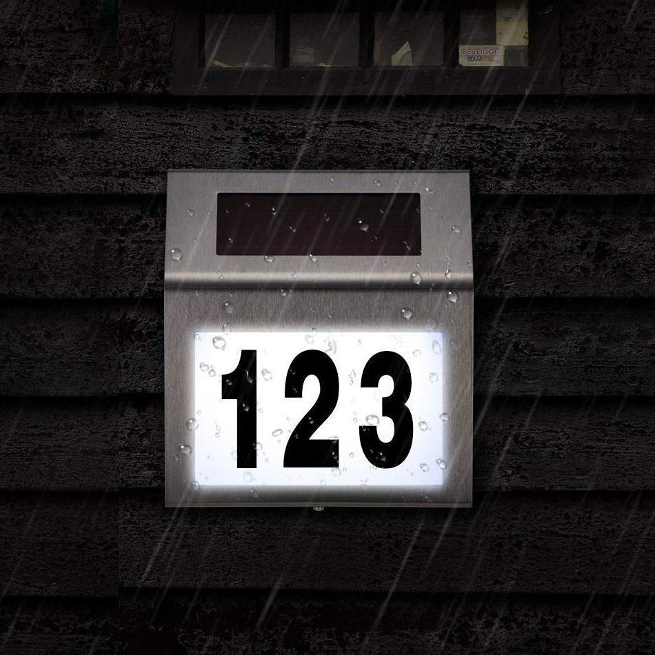 Solárne LED svietidlo s domovým číslom
