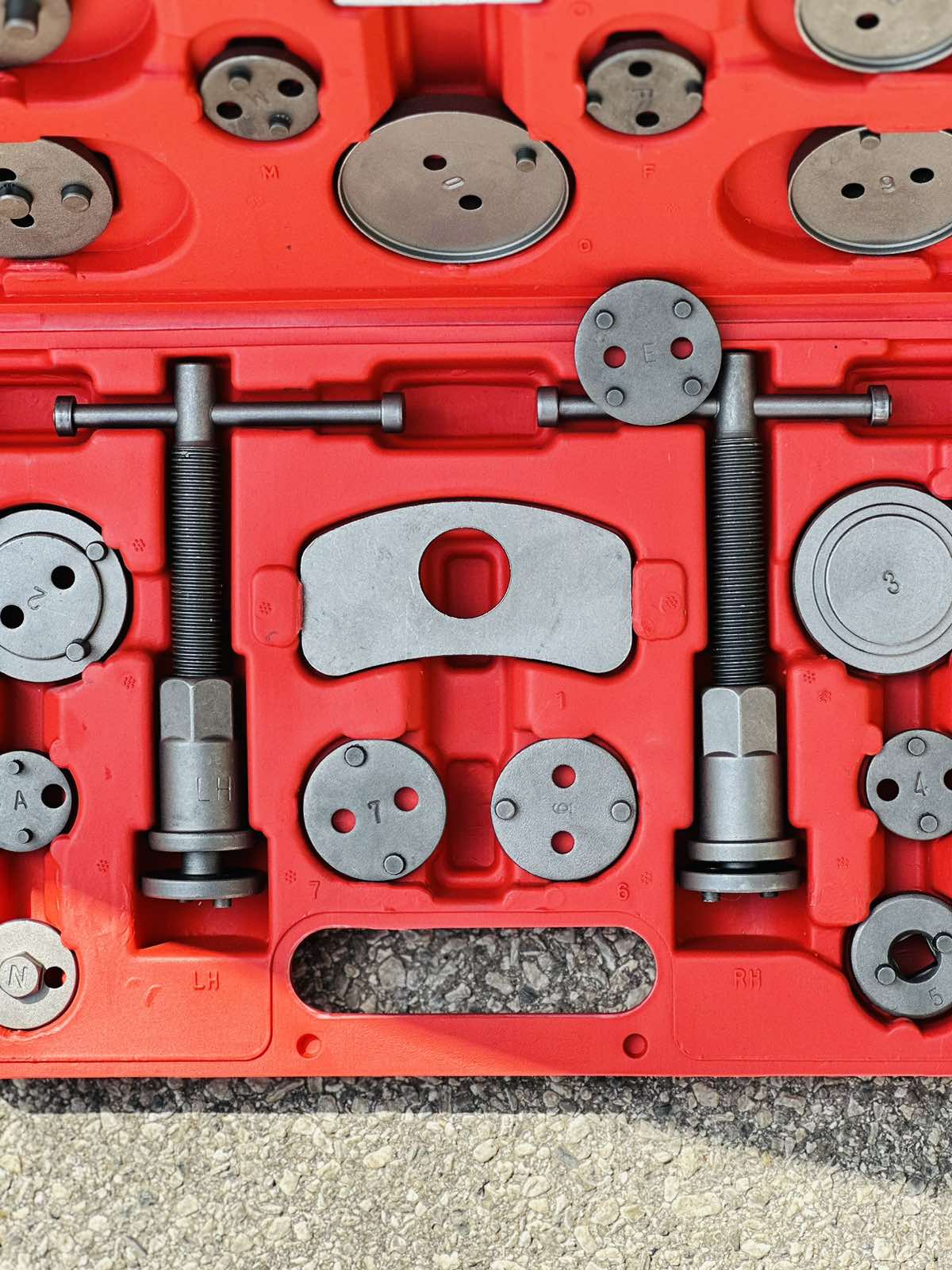 SET na obnovu brzdových strmeňov