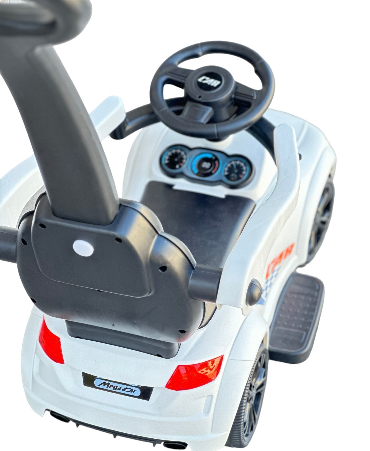 AUTÍČKO S RUKOVOU A HUDBOU