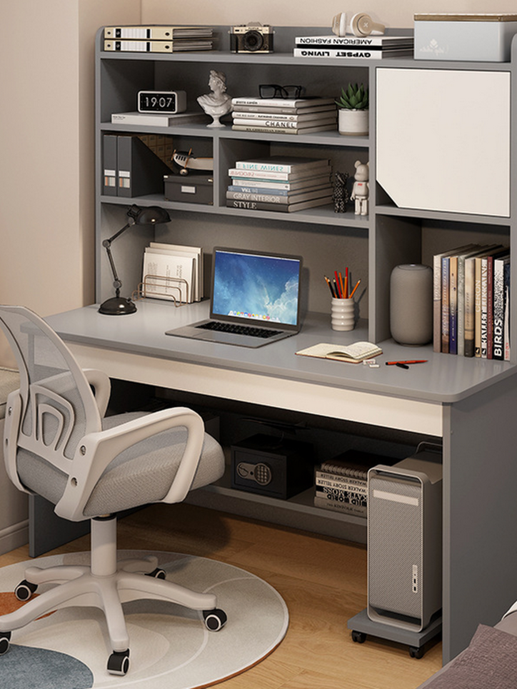 Modern radni stol s policama