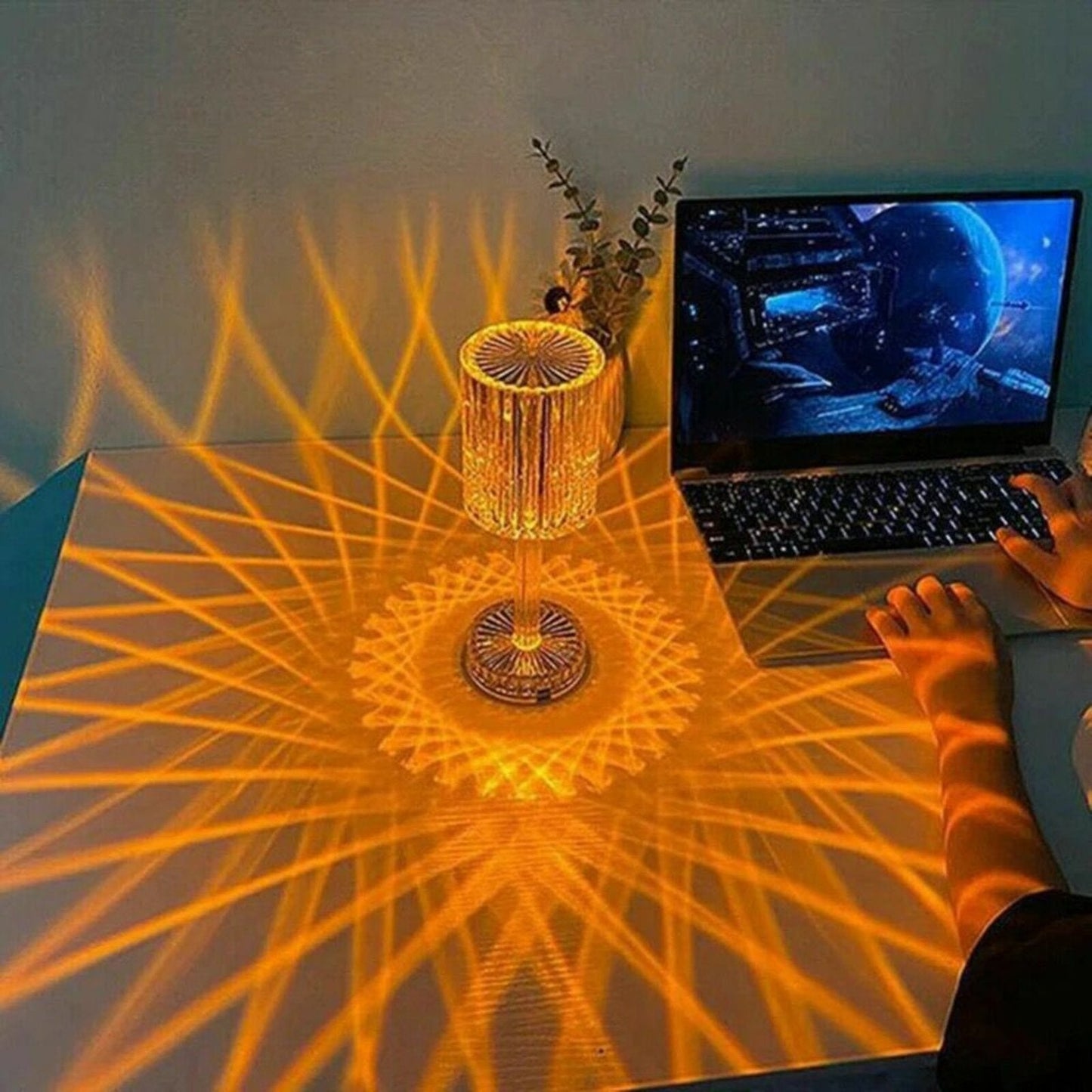 NABÍJATEĽNÁ NA DOTYK CITLIVÁ KRYŠTÁLOVÁ LED STOLNÁ LAMPA SO 16 FARBAMI A DIAĽKOVÝM OVLÁDANÍM