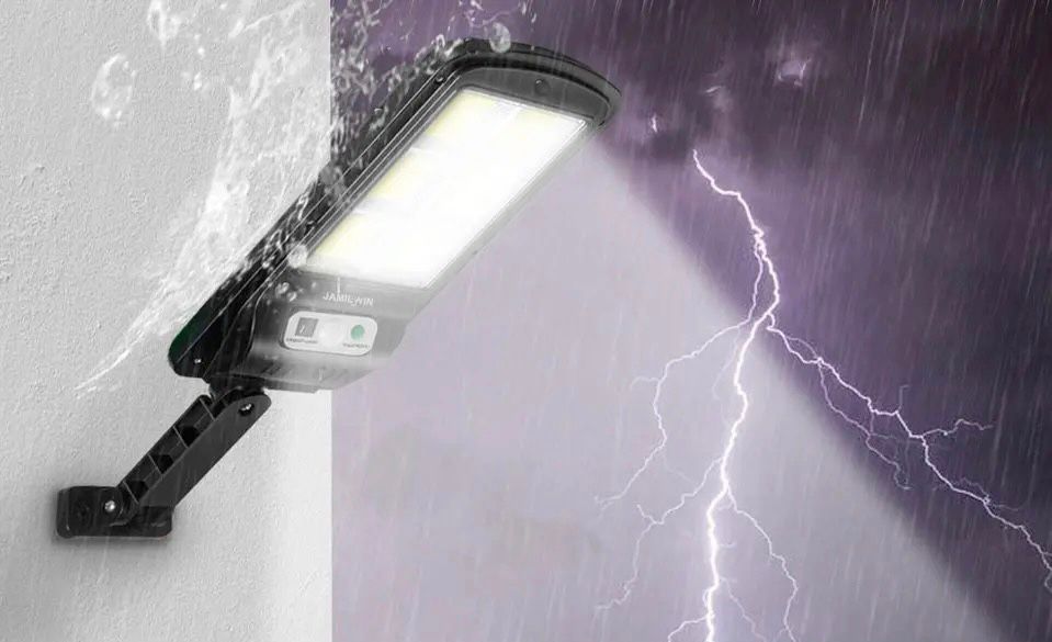 SENZOR SOLÁRNY REFLEKTOR SO 120 LED S DRŽIAKOM A DIAĽKOVÝM OVLÁDANÍM