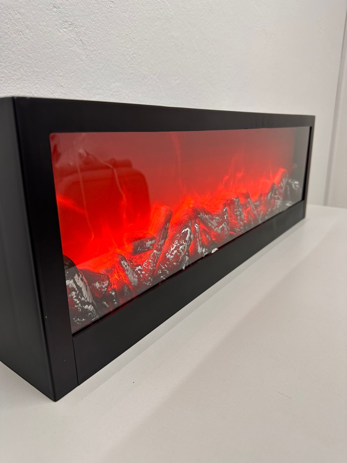 MODERNÝ DEKORATÍVNY ELEKTRICKÝ LED KRB M711