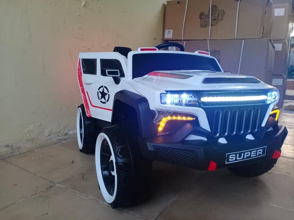 BATÉRIOVÉ AUTO 4WD SAMOOVLÁDANIE+DIAĽKOVÉ OVLÁDANIE PRE RODIČOV